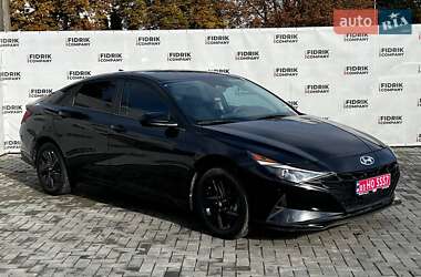Седан Hyundai Elantra 2022 в Луцке