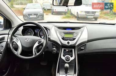 Седан Hyundai Elantra 2011 в 