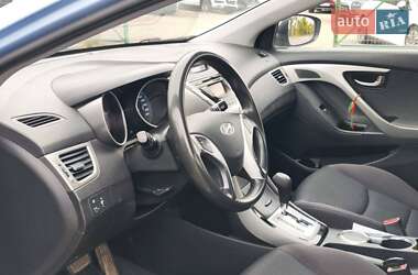 Седан Hyundai Elantra 2011 в 