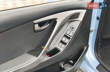 Седан Hyundai Elantra 2011 в 