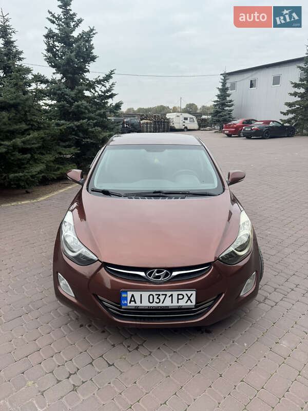 Седан Hyundai Elantra 2012 в Броварах