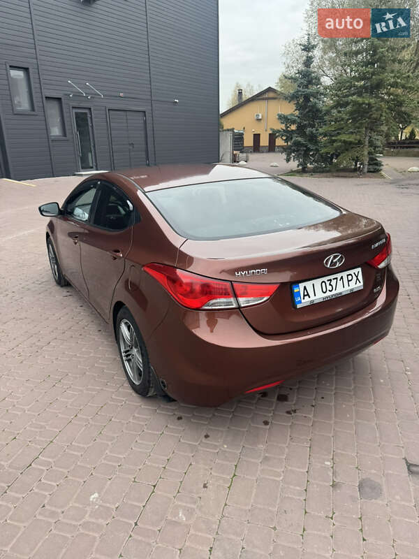Седан Hyundai Elantra 2012 в Броварах