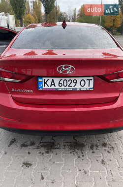 Седан Hyundai Elantra 2018 в 