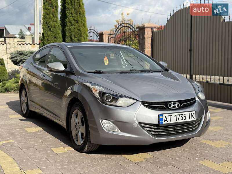 Седан Hyundai Elantra 2012 в 