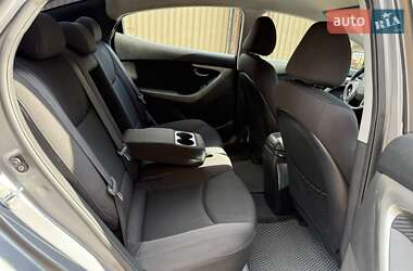 Седан Hyundai Elantra 2012 в 