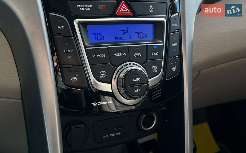 Хэтчбек Hyundai Elantra 2014 в Львове