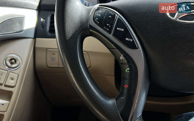 Седан Hyundai Elantra 2013 в Львове фото 11 Седан Hyundai Elantra 2013 в Львове