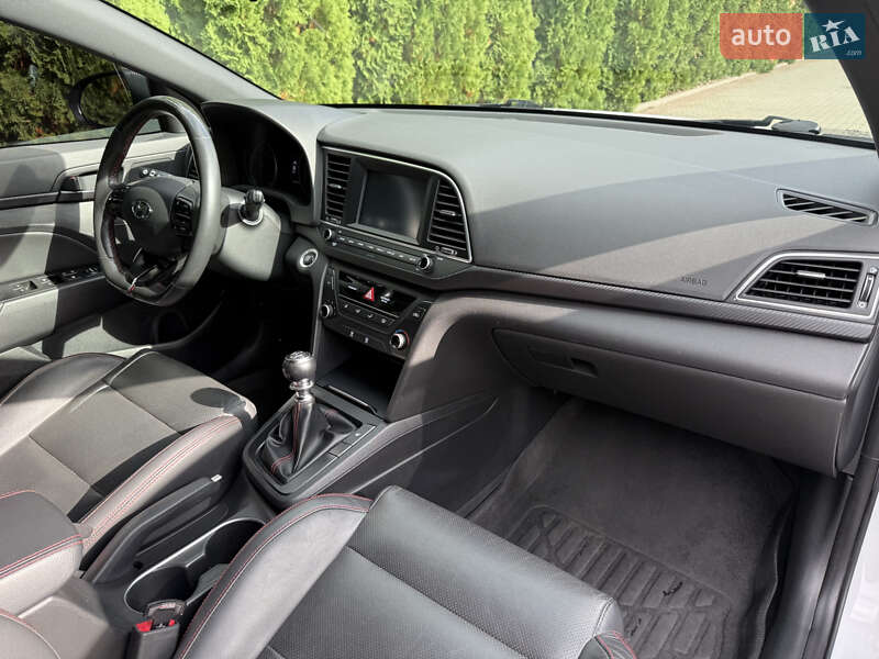 Седан Hyundai Elantra 2018 в Дубно фото 36 Седан Hyundai Elantra 2018 в Дубно