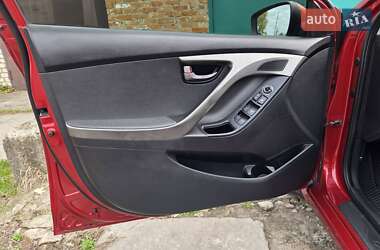 Седан Hyundai Elantra 2011 в 