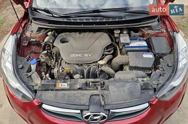 Седан Hyundai Elantra 2011 в 