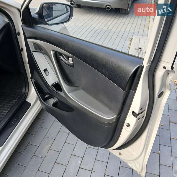 Седан Hyundai Elantra 2011 в Хмельницком