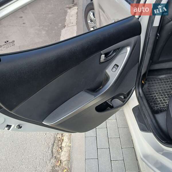 Седан Hyundai Elantra 2011 в Хмельницком