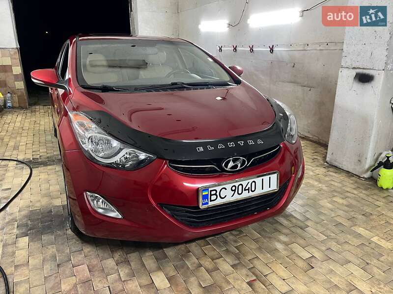 Седан Hyundai Elantra 2012 в Бориславі