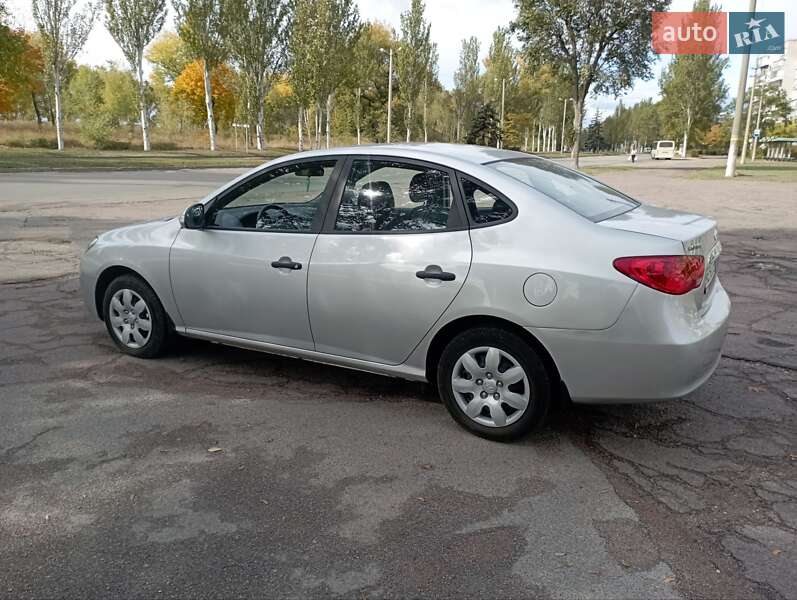Седан Hyundai Elantra 2010 в Кам'янському фото 12 Седан Hyundai Elantra 2010 в Кам'янському