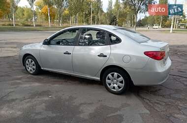 Седан Hyundai Elantra 2010 в 