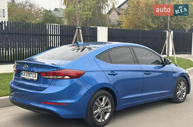 Седан Hyundai Elantra 2016 в 