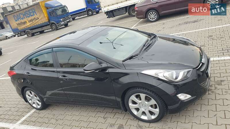 Седан Hyundai Elantra 2013 в Киеве