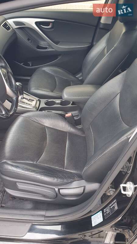 Седан Hyundai Elantra 2013 в Киеве