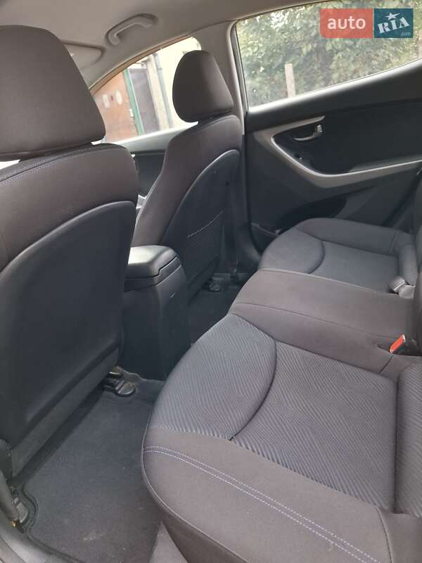 Седан Hyundai Elantra 2013 в Миколаєві