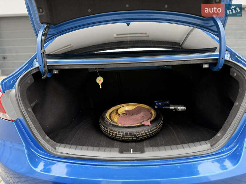 Седан Hyundai Elantra 2017 в Тернополе фото 30 Седан Hyundai Elantra 2017 в Тернополе