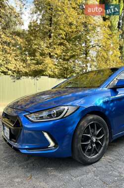 Седан Hyundai Elantra 2016 в  фото 26 Седан Hyundai Elantra 2016 в