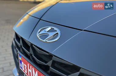Седан Hyundai Elantra 2023 в 