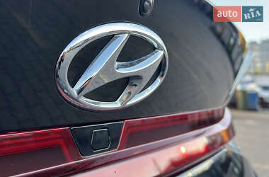 Седан Hyundai Elantra 2023 в 
