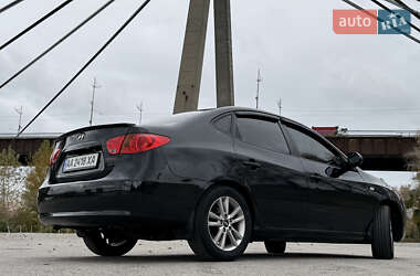 Седан Hyundai Elantra 2008 в  фото 5 Седан Hyundai Elantra 2008 в
