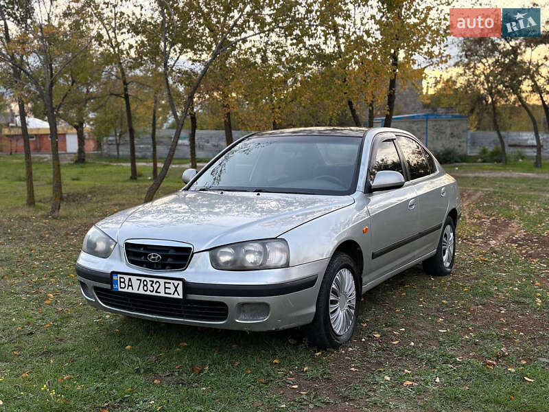 Hyundai Elantra 2002