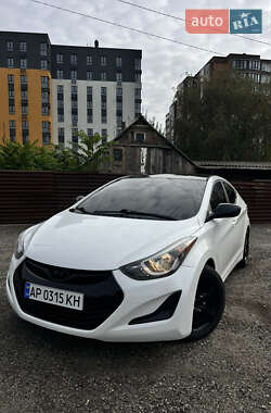 Седан Hyundai Elantra 2015 в Запорожье