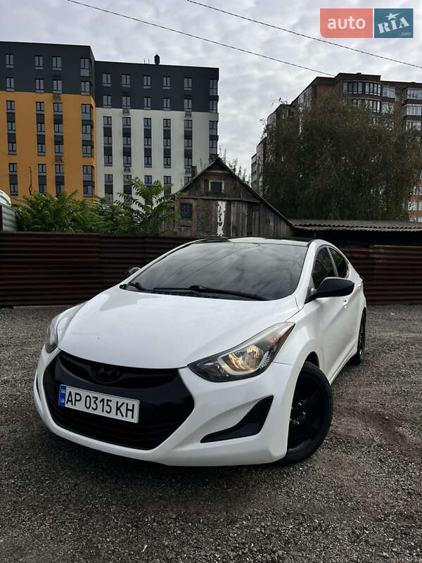 Седан Hyundai Elantra 2015 в 
