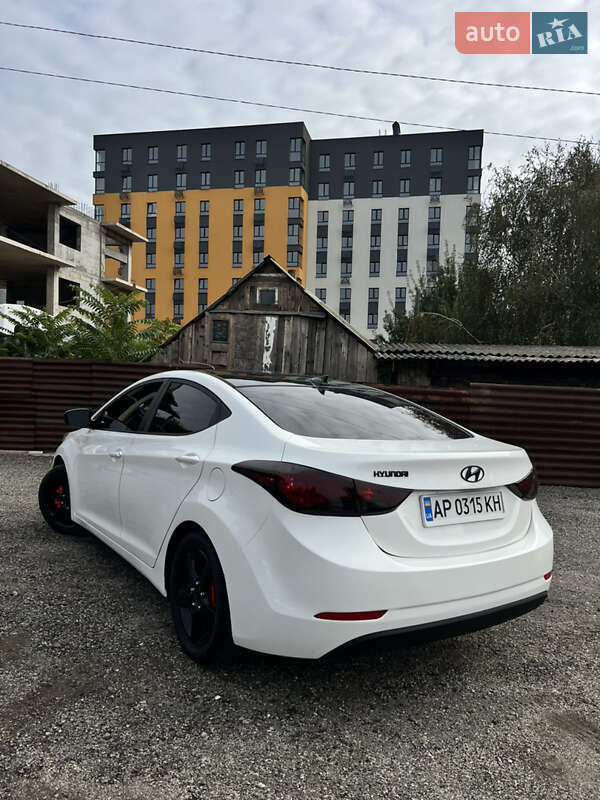 Седан Hyundai Elantra 2015 в Запорожье