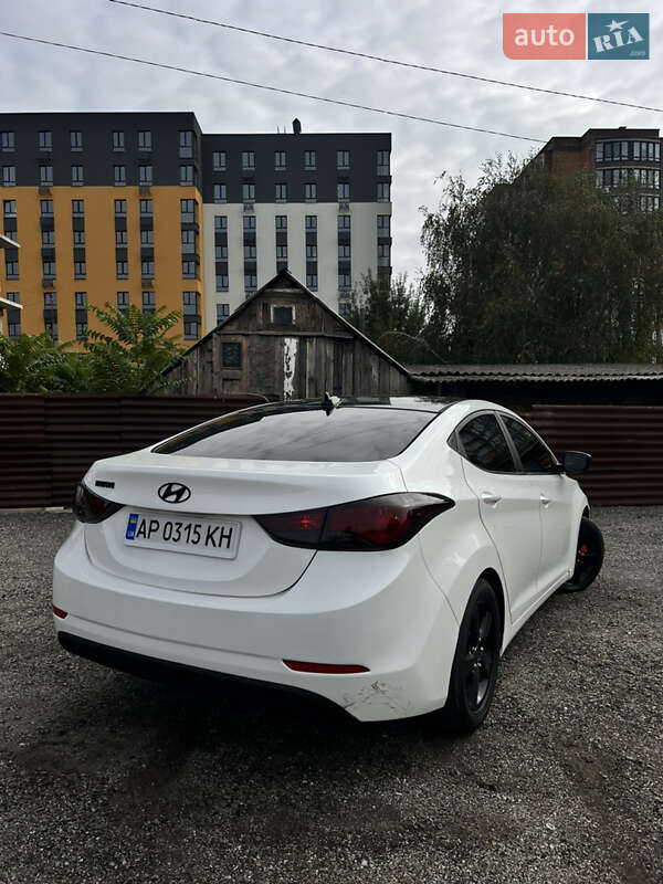 Седан Hyundai Elantra 2015 в Запорожье