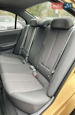 Седан Hyundai Elantra 2004 в  фото 13 Седан Hyundai Elantra 2004 в