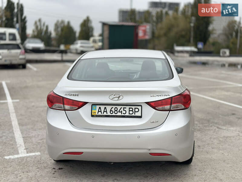 Седан Hyundai Elantra 2012 в Києві фото 20 Седан Hyundai Elantra 2012 в Києві
