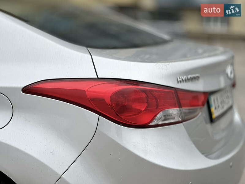 Седан Hyundai Elantra 2012 в Києві фото 16 Седан Hyundai Elantra 2012 в Києві