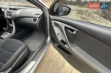 Седан Hyundai Elantra 2011 в 
