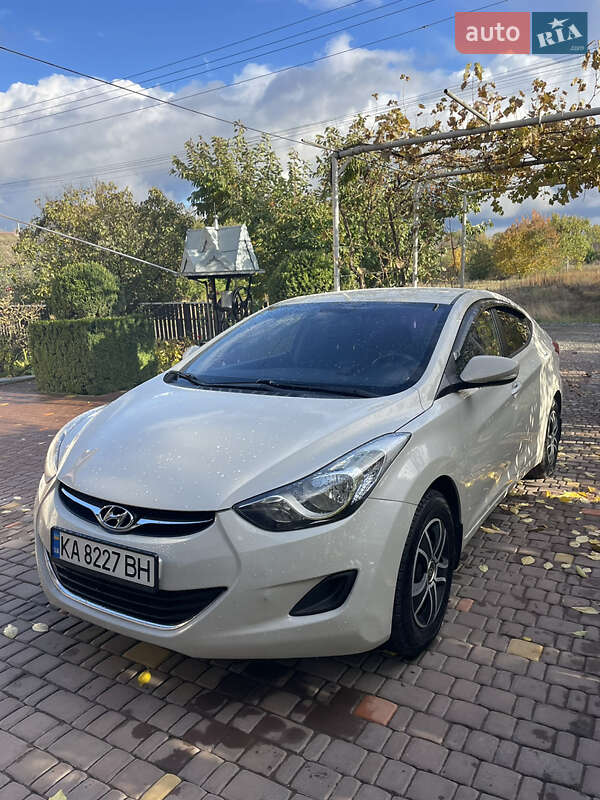 Седан Hyundai Elantra 2013 в Голованевске фото 5 Седан Hyundai Elantra 2013 в Голованевске
