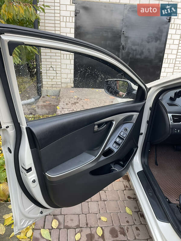Седан Hyundai Elantra 2013 в Голованевске фото 20 Седан Hyundai Elantra 2013 в Голованевске