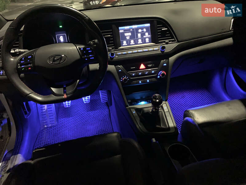 Седан Hyundai Elantra 2017 в Днепре фото 7 Седан Hyundai Elantra 2017 в Днепре