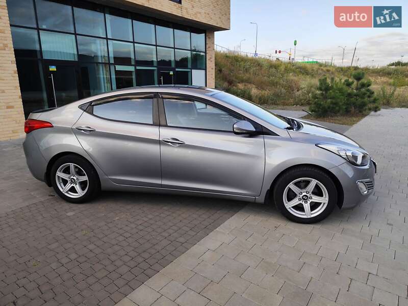 Седан Hyundai Elantra 2012 в Киеве фото 4 Седан Hyundai Elantra 2012 в Киеве