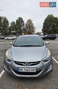 Седан Hyundai Elantra 2013 в 