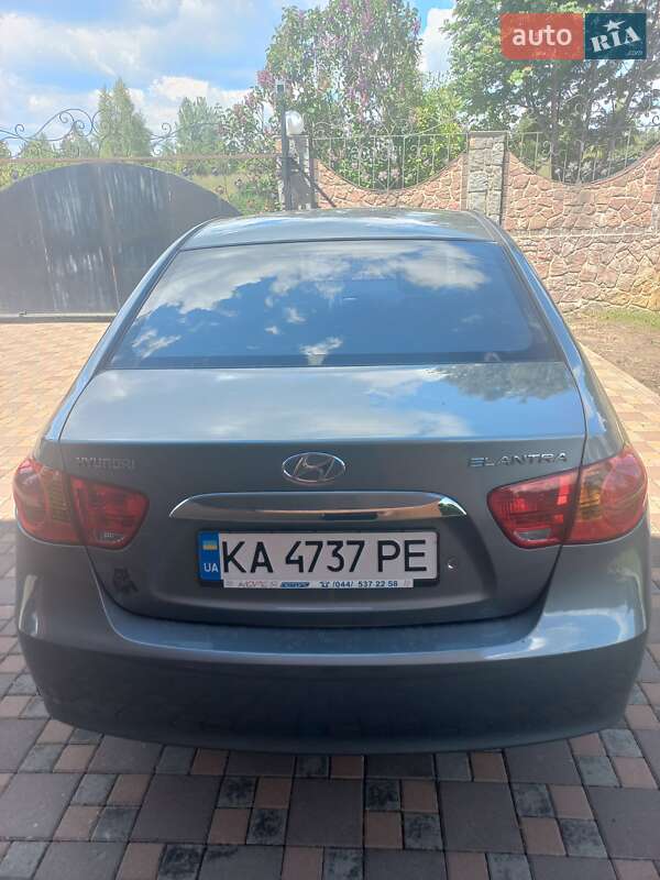 Седан Hyundai Elantra 2010 в Киеве фото 26 Седан Hyundai Elantra 2010 в Киеве