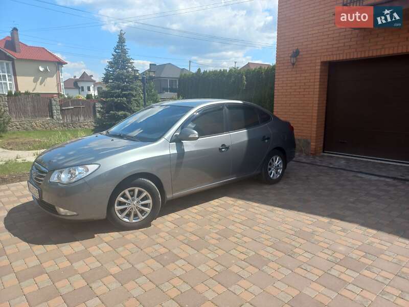 Седан Hyundai Elantra 2010 в Киеве фото Седан Hyundai Elantra 2010 в Киеве