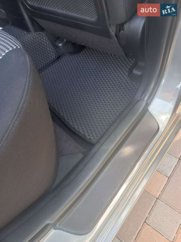 Седан Hyundai Elantra 2010 в Киеве фото 17 Седан Hyundai Elantra 2010 в Киеве