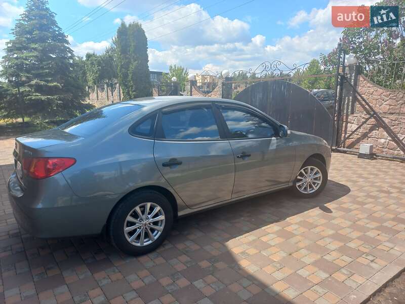 Седан Hyundai Elantra 2010 в Киеве фото 6 Седан Hyundai Elantra 2010 в Киеве