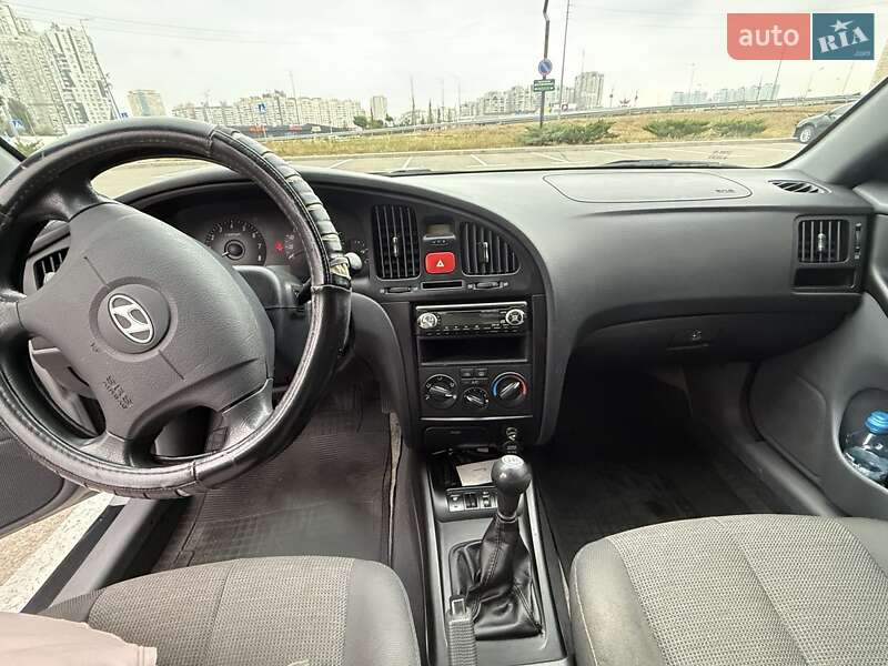 Седан Hyundai Elantra 2006 в Киеве