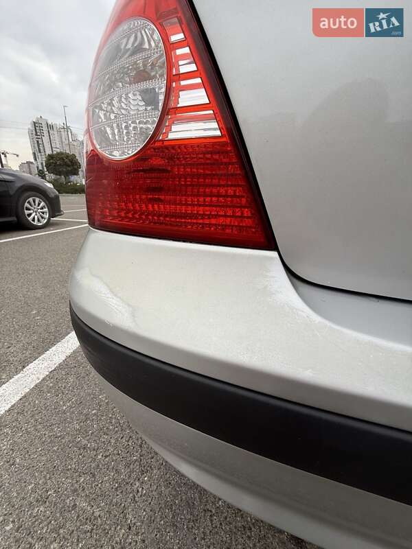 Седан Hyundai Elantra 2006 в Киеве