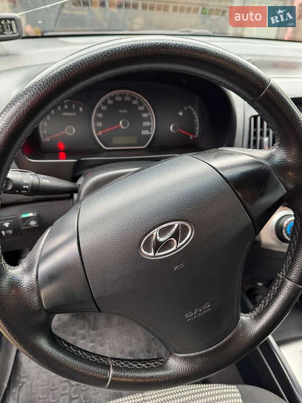 Седан Hyundai Elantra 2011 в Харькове фото 11 Седан Hyundai Elantra 2011 в Харькове