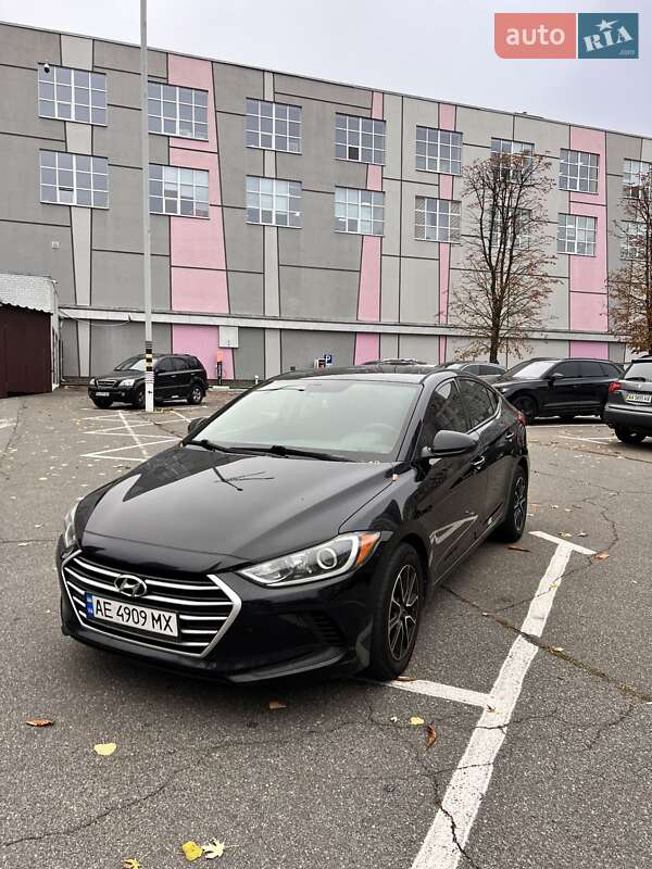 Седан Hyundai Elantra 2016 в Києві фото 5 Седан Hyundai Elantra 2016 в Києві